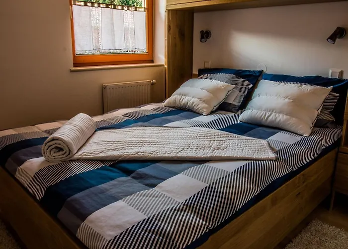 Riverside Pines With Balcony - Two Bedroom With Balcony Apartmán