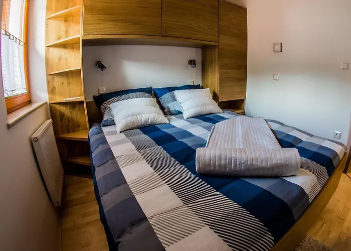 Riverside Pines With Balcony - Two Bedroom With Balcony Apartmán Luče